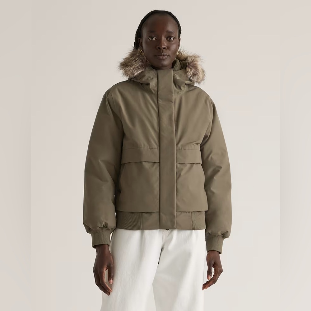 QUINCE Responsible Down Faux Fur Hooded Short Parka XS Faded Cargo